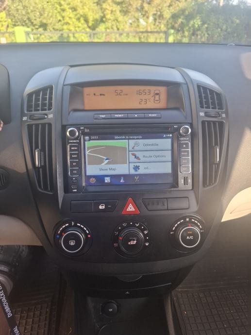 Kia Ceed (cee'd) 1,6 CRDi EX sportwagon Alu, fotografija 11