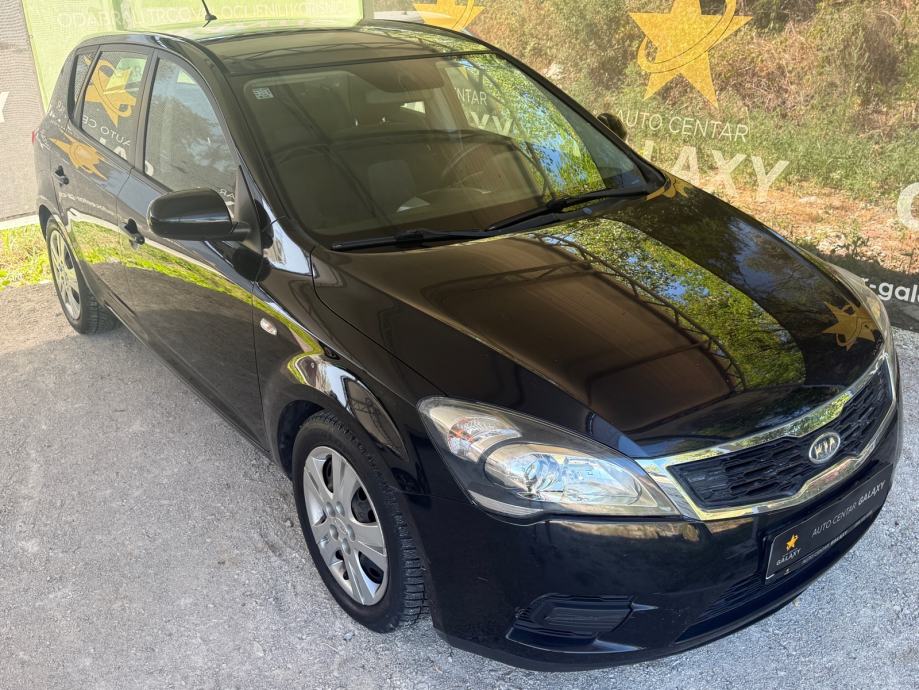 Kia Ceed (cee'd) 1,6 CRDi EX✅UREDNO STANJE✅, fotografija 4