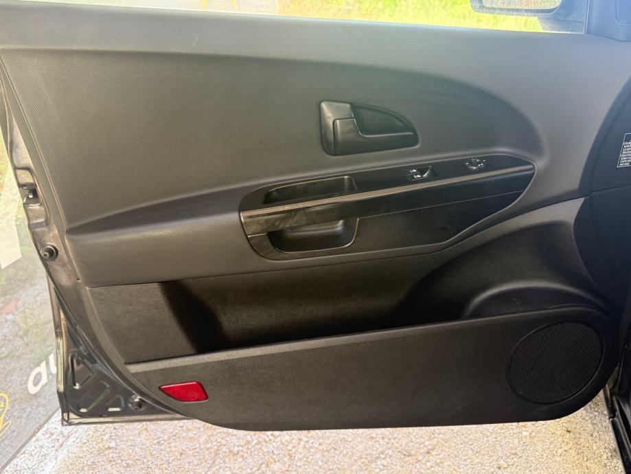 Kia Ceed (cee'd) 1,6 CRDi EX✅UREDNO STANJE✅, fotografija 15