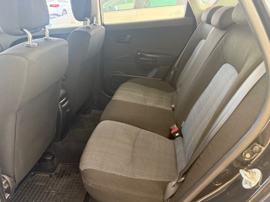 Kia Ceed (cee'd) 1,6 CRDi EX✅UREDNO STANJE✅, fotografija 16