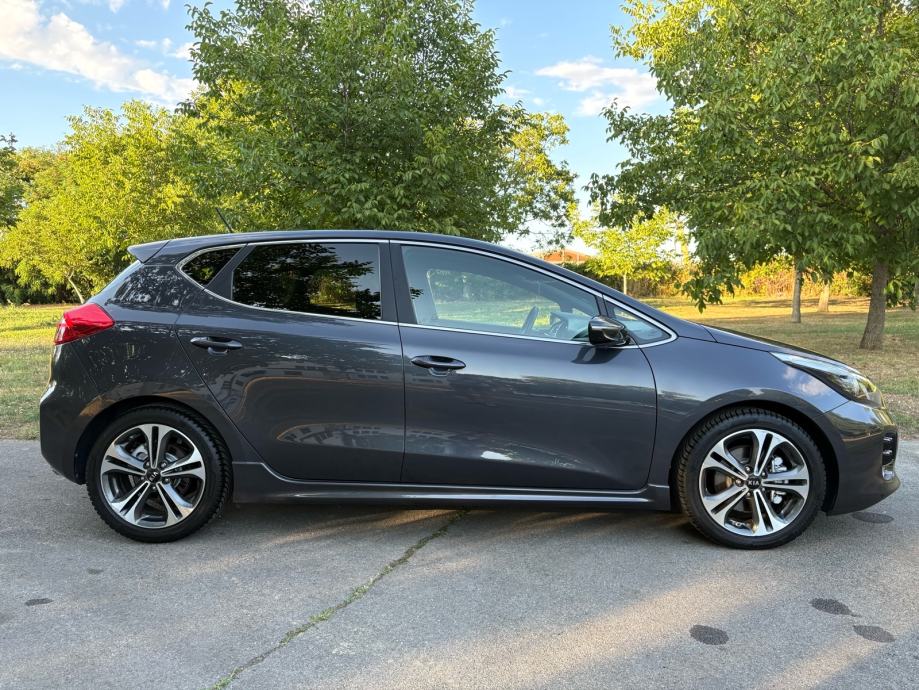 Kia Ceed 1,6 CRDi - GT Line, fotografija 6