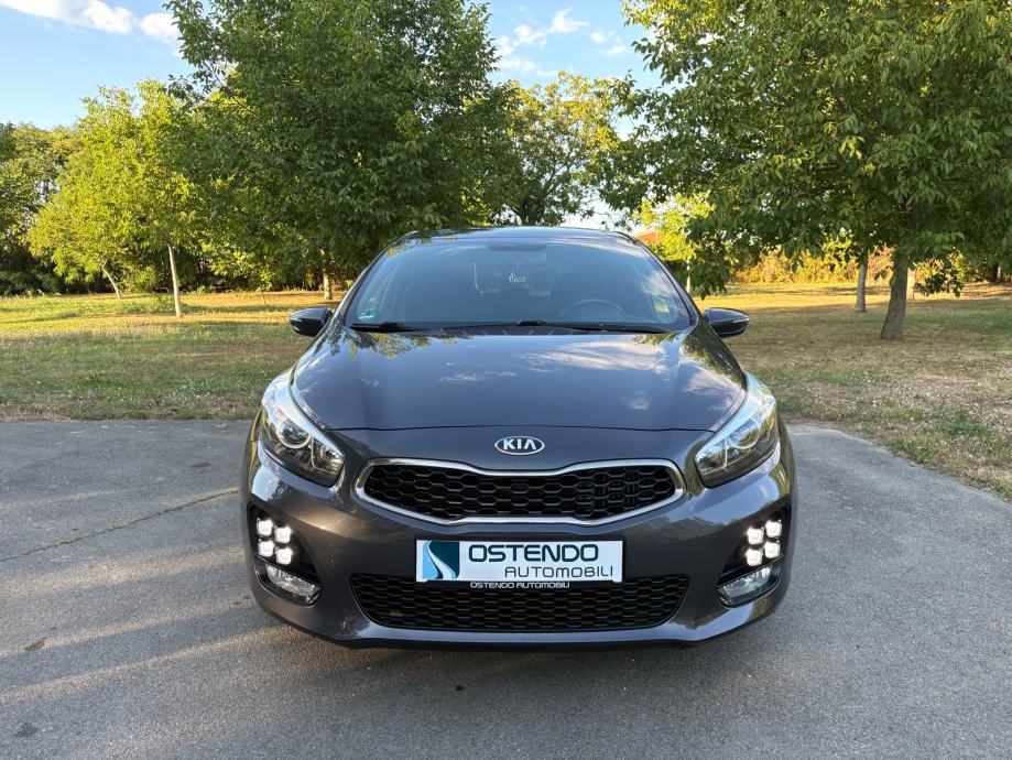 Kia Ceed 1,6 CRDi - GT Line, fotografija 8