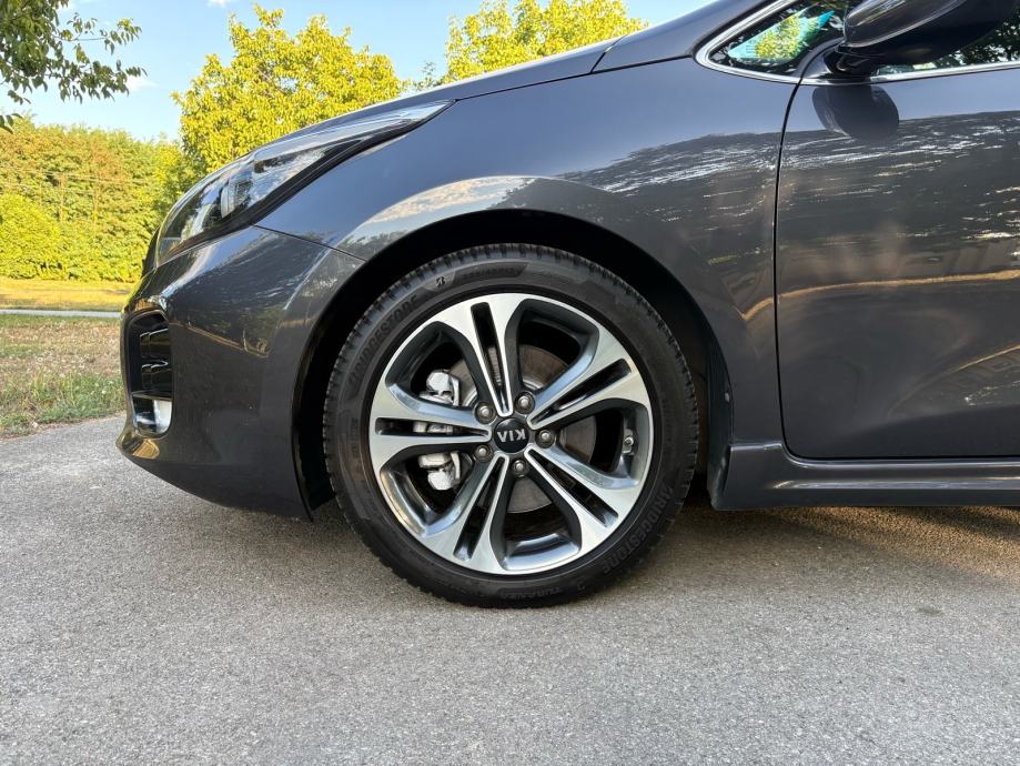 Kia Ceed 1,6 CRDi - GT Line, fotografija 9