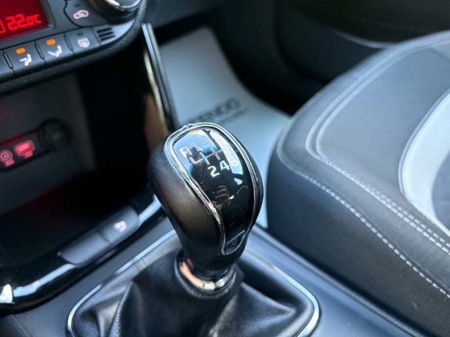 Kia Ceed 1,6 CRDi - GT Line, fotografija 18