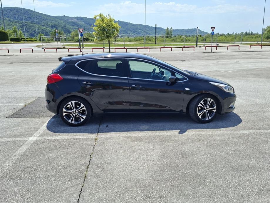 Kia Ceed (cee'd) 1,6 CRDi, fotografija 4