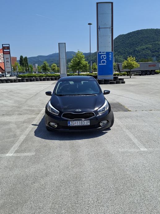 Kia Ceed (cee'd) 1,6 CRDi, fotografija 2