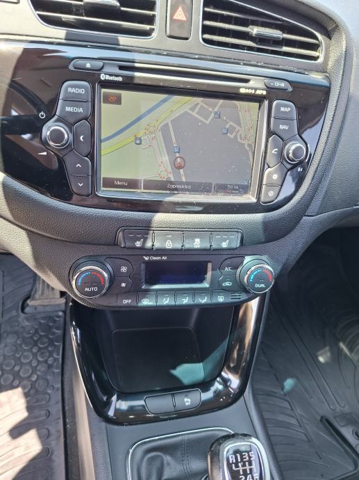 Kia Ceed (cee'd) 1,6 CRDi, fotografija 19