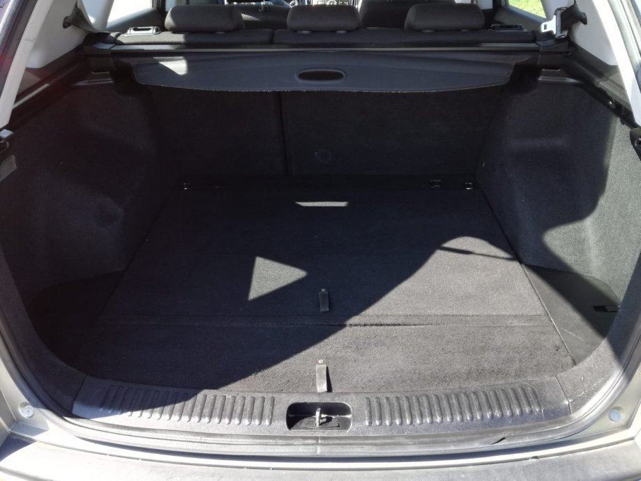 Kia Ceed (cee'd) 1,6 CRDi, fotografija 5