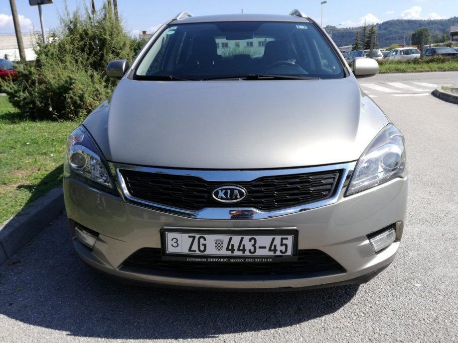 Kia Ceed (cee'd) 1,6 CRDi, fotografija 3