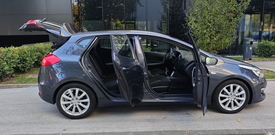 Kia Ceed 1,6 CRDi, kamera, navig, kao NOV, fotografija 4