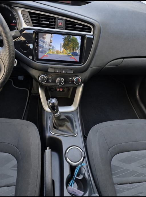 Kia Ceed 1,6 CRDi, kamera, navig, kao NOV, fotografija 17