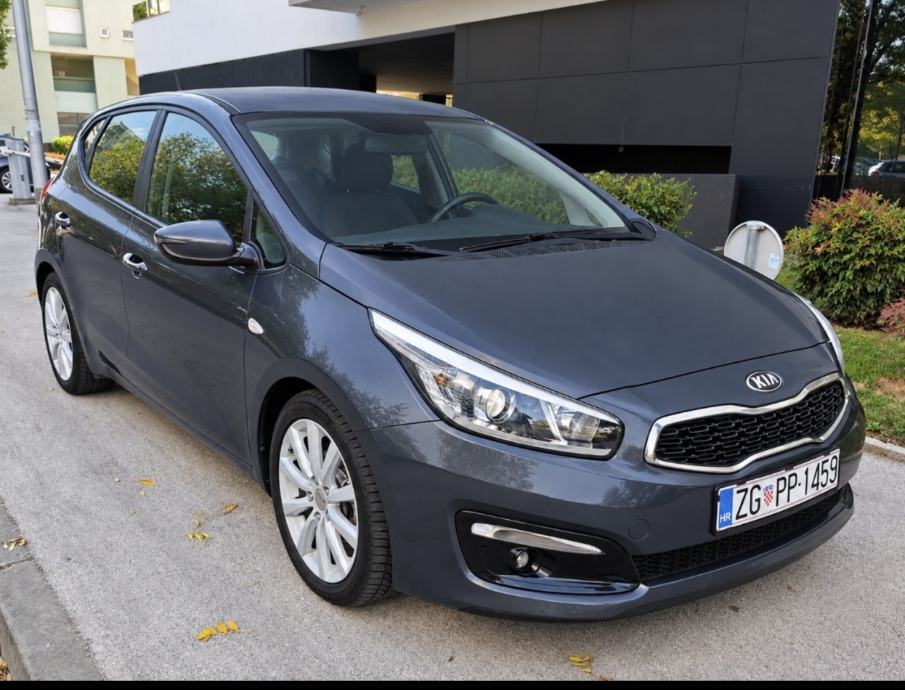 Kia Ceed 1,6 CRDi, kamera, navig, kao NOV, fotografija 20