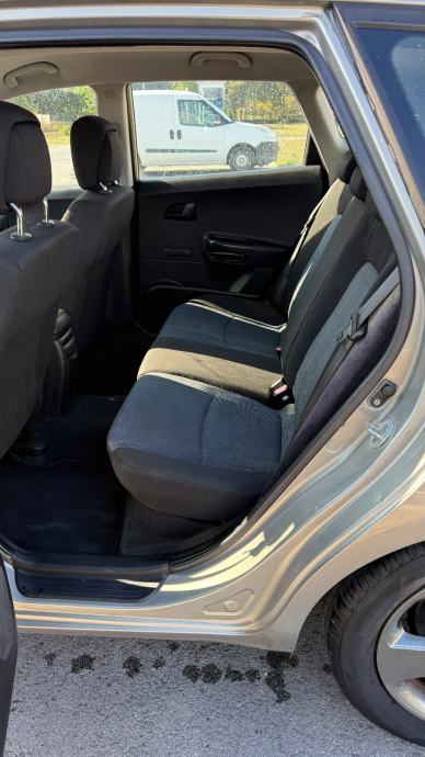 Kia Ceed (cee'd) 1,6 EX Alu, fotografija 14