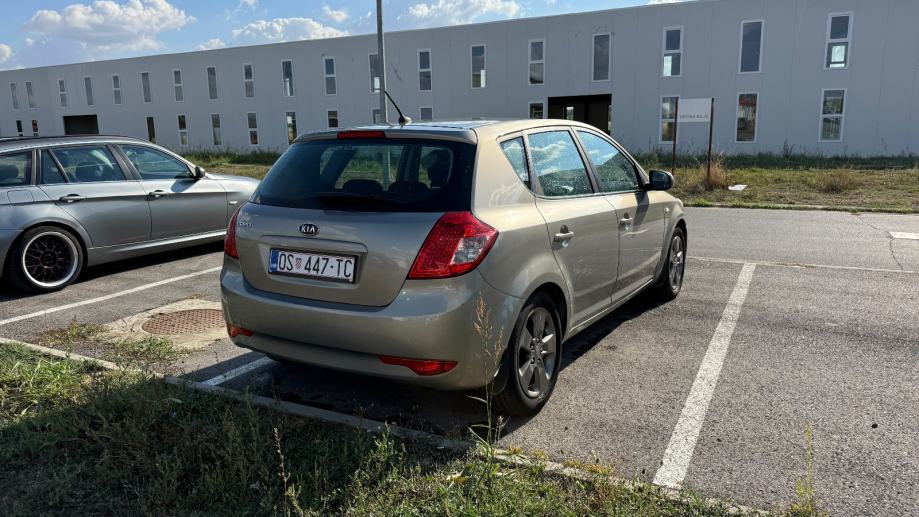 Kia Ceed (cee'd) 1,6 EX Alu, fotografija 6