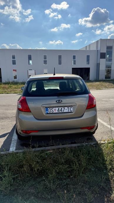 Kia Ceed (cee'd) 1,6 EX Alu, fotografija 5