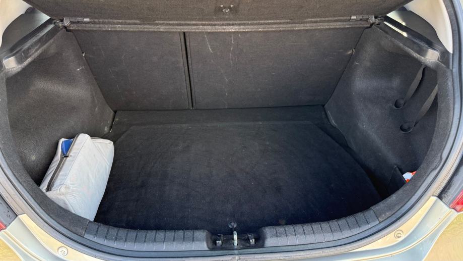 Kia Ceed (cee'd) 1,6 EX Alu, fotografija 16
