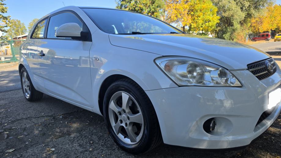 Kia Ceed (cee'd) 1,6 ---PLIN---ZAMJENA SKUPLJE/JEFTINIJE, fotografija 5