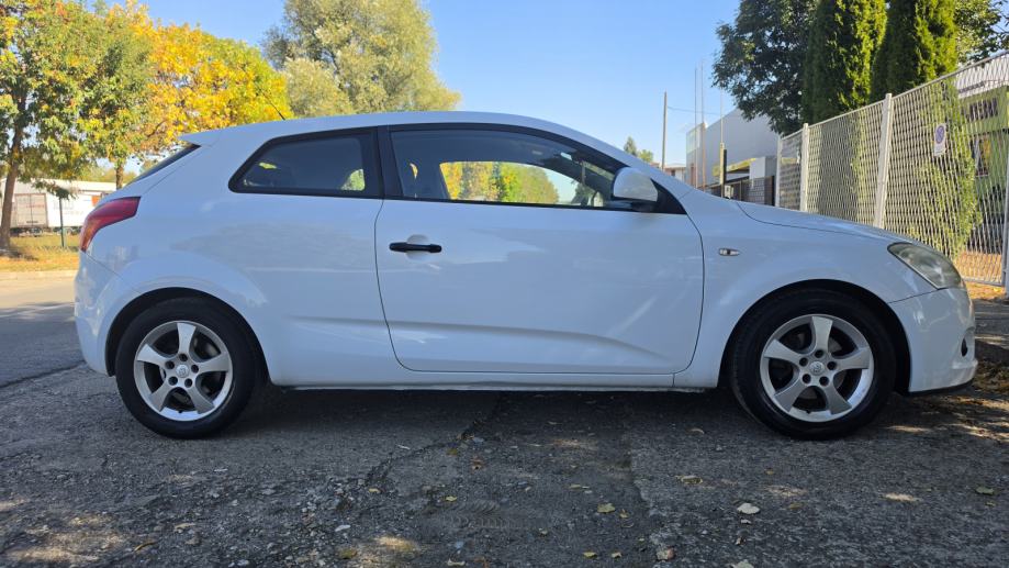 Kia Ceed (cee'd) 1,6 ---PLIN---ZAMJENA SKUPLJE/JEFTINIJE, fotografija 12