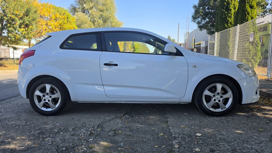 Kia Ceed (cee'd) 1,6 ---PLIN---ZAMJENA SKUPLJE/JEFTINIJE, fotografija 10