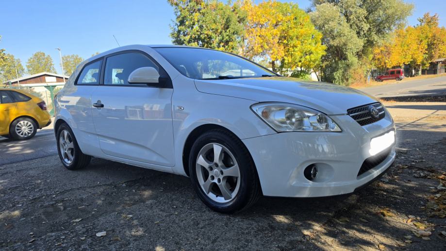 Kia Ceed (cee'd) 1,6 ---PLIN---ZAMJENA SKUPLJE/JEFTINIJE, fotografija 6