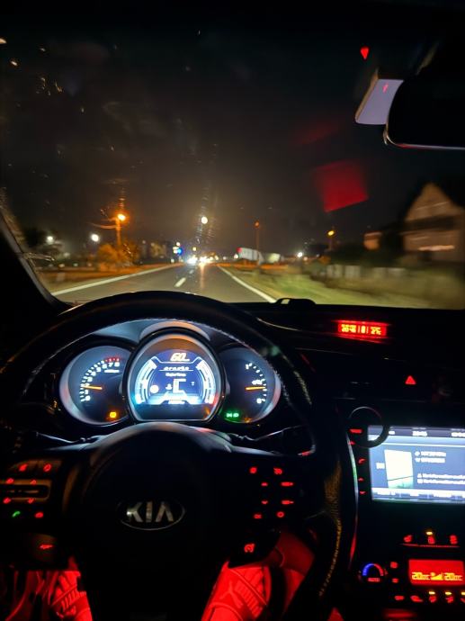 Kia Ceed (cee'd) 1,6 T- GDI GT, fotografija 7