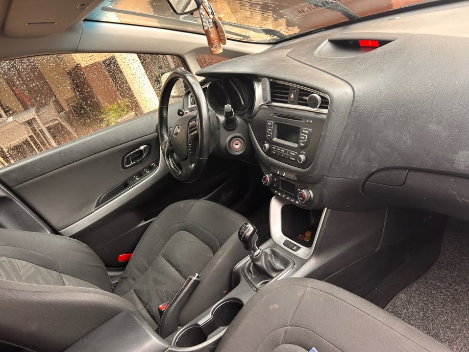 Kia Ceed (cee'd) Sportswagon 1,4 CVVT, fotografija 7