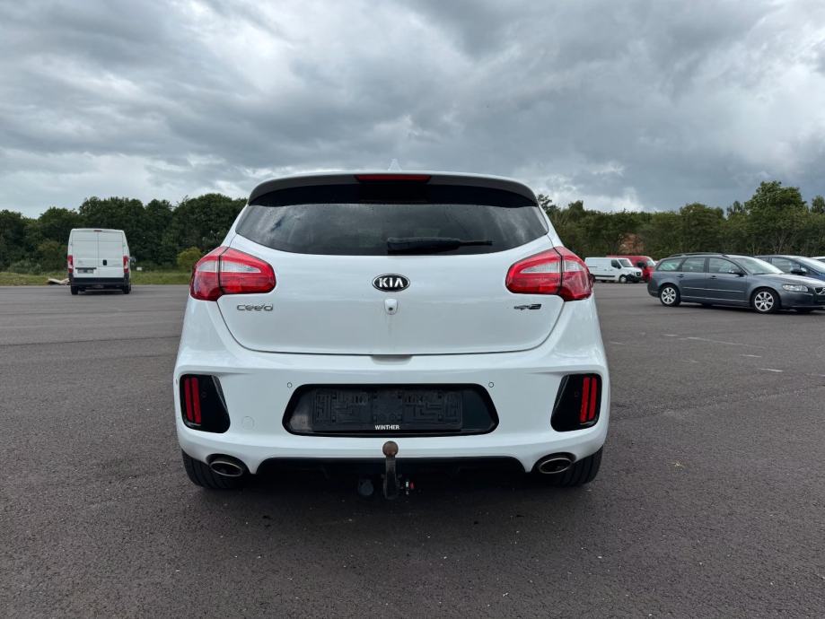 Kia Ceed (cee'd) Sportswagon 1,6 CRDi automatik, fotografija 10