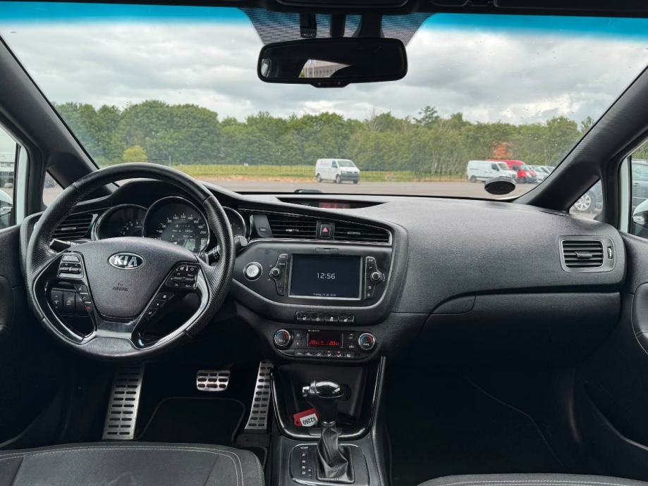 Kia Ceed (cee'd) Sportswagon 1,6 CRDi automatik, fotografija 15