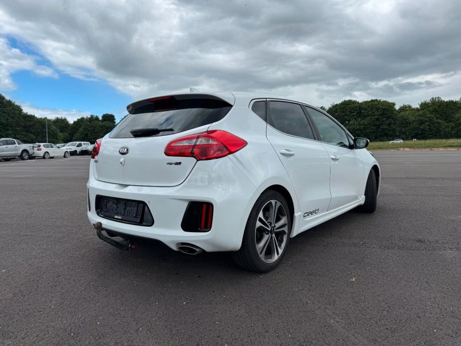 Kia Ceed (cee'd) Sportswagon 1,6 CRDi automatik, fotografija 16