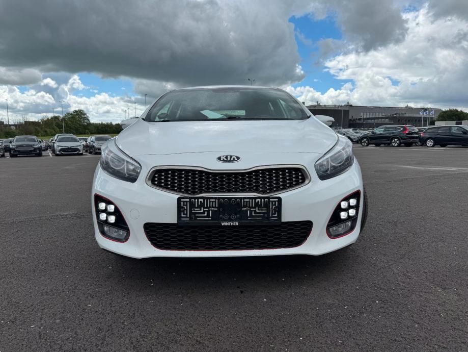 Kia Ceed (cee'd) Sportswagon 1,6 CRDi automatik, fotografija 6