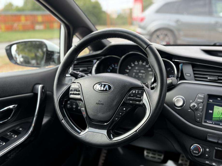 KIA CEED Sportswagon 1.6 CRDi 2017. Godina **GT - LINE** - KAM, ALU.., fotografija 15