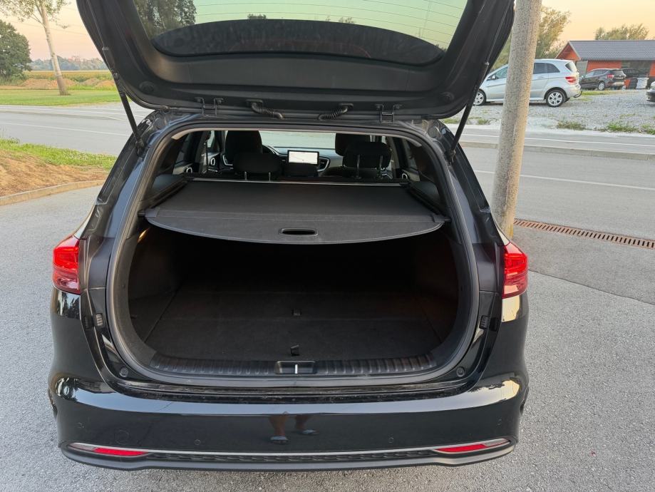 Kia Ceed (cee'd) Sportswagon 1.6 CRDI, fotografija 11