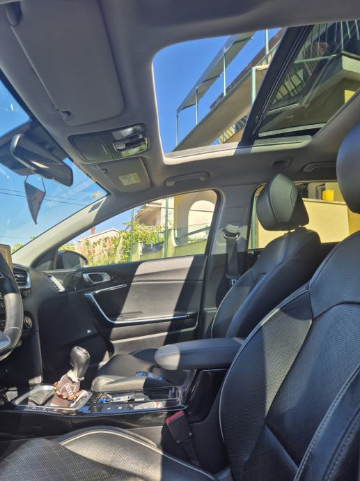 Kia Ceed (cee'd) Sportswagon 1,6 CRDi, fotografija 11