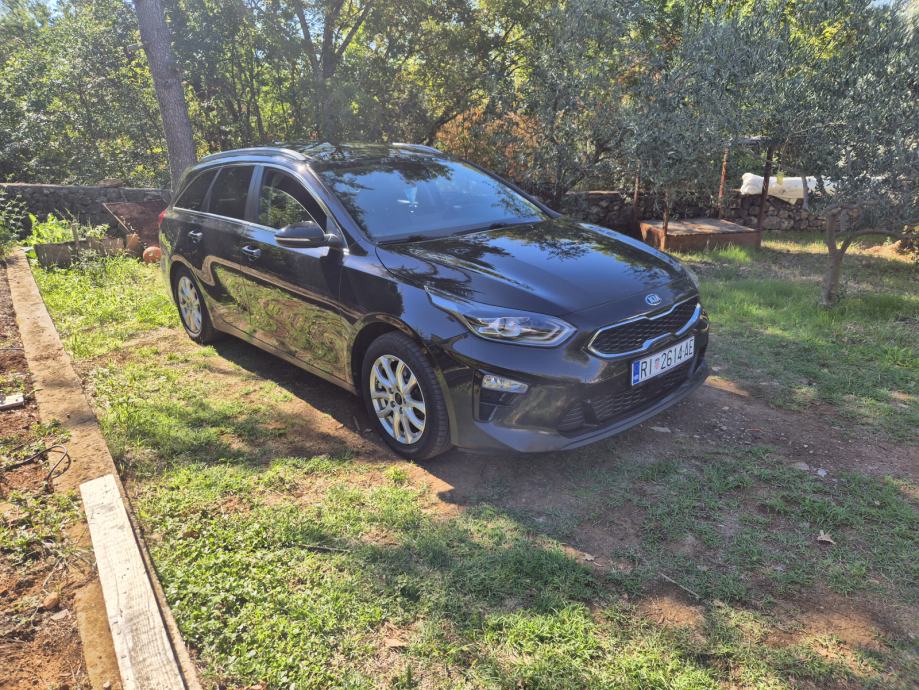Kia Ceed (cee'd) Sportswagon 1,6 CRDi, fotografija 3