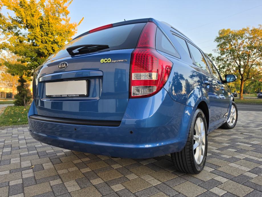 Kia Ceed Sportswagon 1,6 CRDi **PLATINUM**DIG.KLIMA**ALU**REG 1 GOD**, fotografija 11