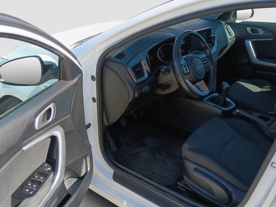 KIA CEED SW 1.5 T-GDI 160 KS *TVORNIČKO JAMSTVO*, fotografija 11