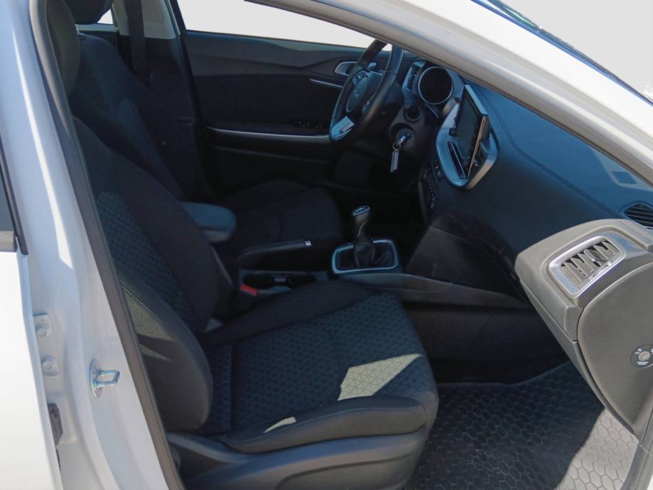 KIA CEED SW 1.5 T-GDI 160 KS *TVORNIČKO JAMSTVO*, fotografija 13