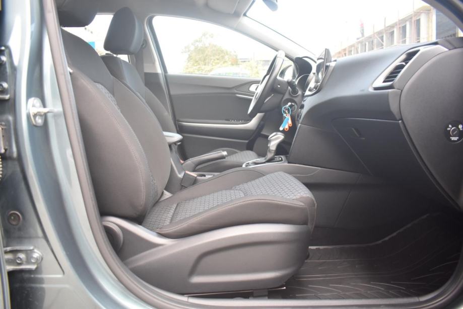 KIA ceed sw 1.5 T-GDI CHAMPION DCT, NAVIGACIJA, JAMSTVO, fotografija 17