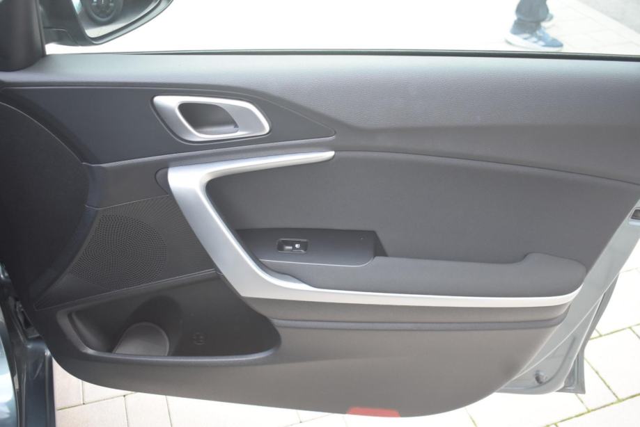 KIA ceed sw 1.5 T-GDI CHAMPION DCT, NAVIGACIJA, JAMSTVO, fotografija 20
