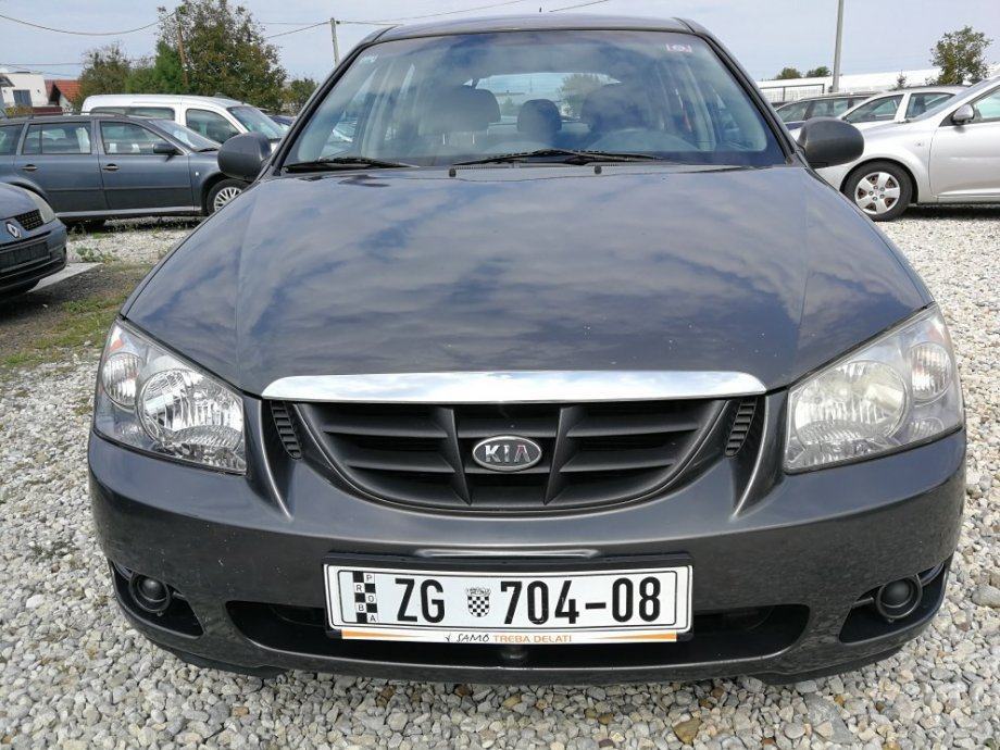 Kia Cerato 1,5 CRDi LX, fotografija 3