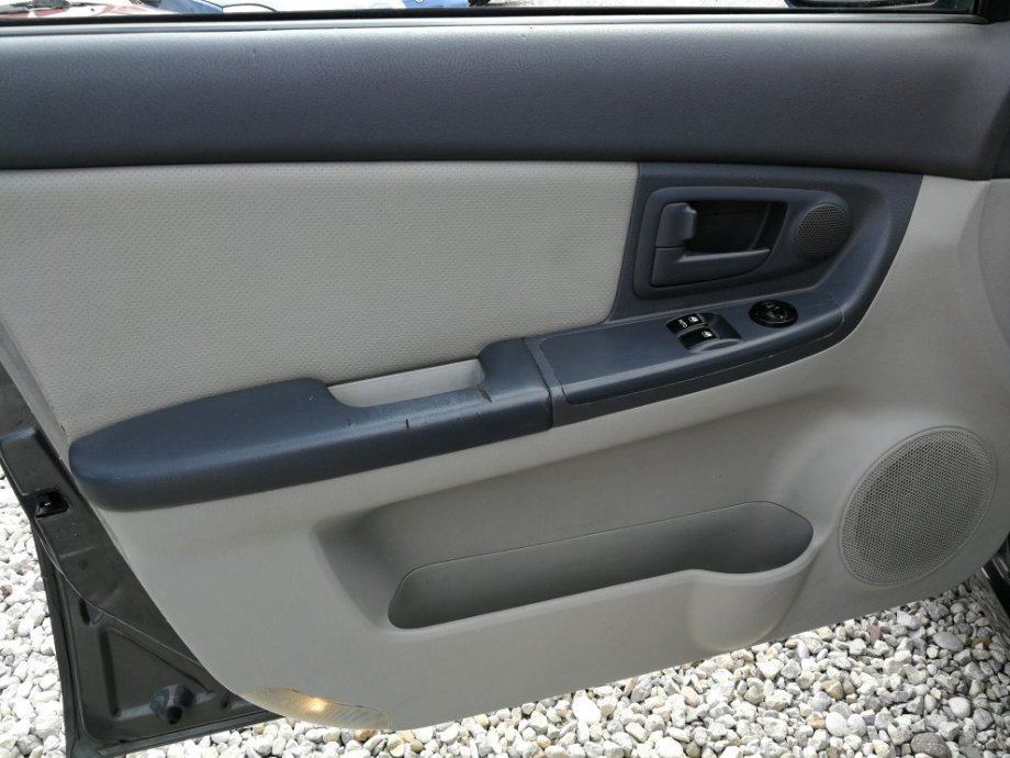 Kia Cerato 1,5 CRDi LX, fotografija 15