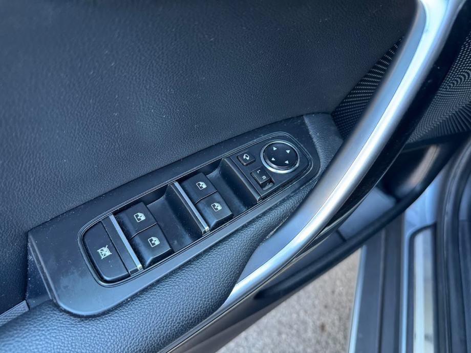 Kia New Ceed 1.5 TGDi, fotografija 13