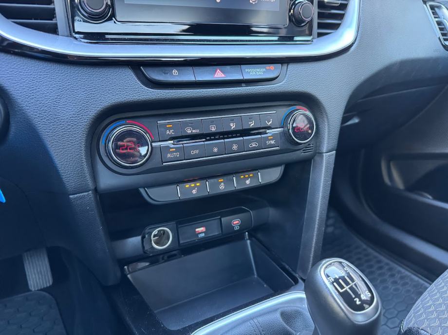 Kia New Ceed 1.5 TGDi, fotografija 11