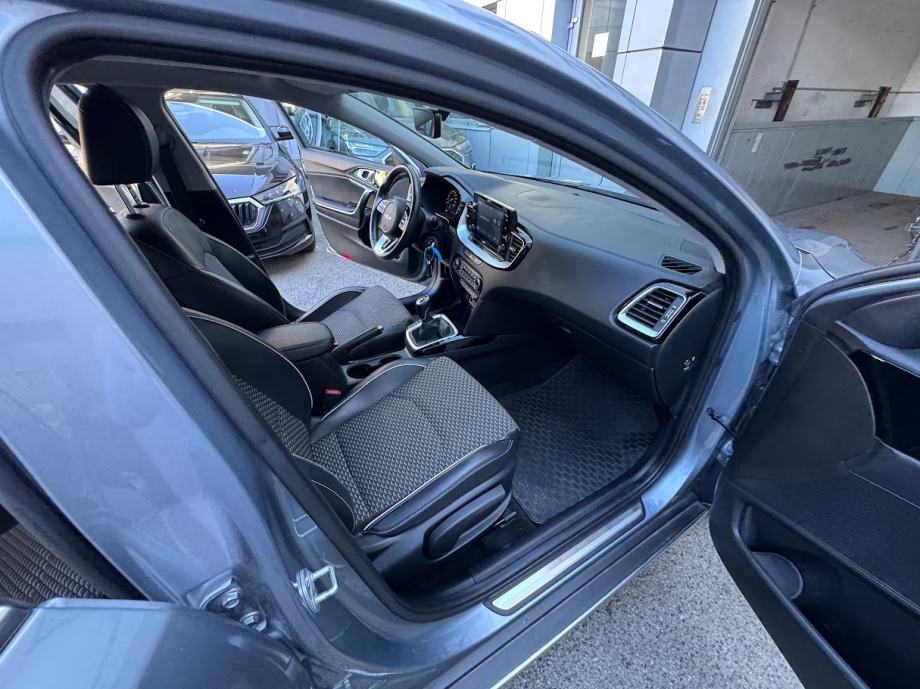 Kia New Ceed 1.5 TGDi, fotografija 14