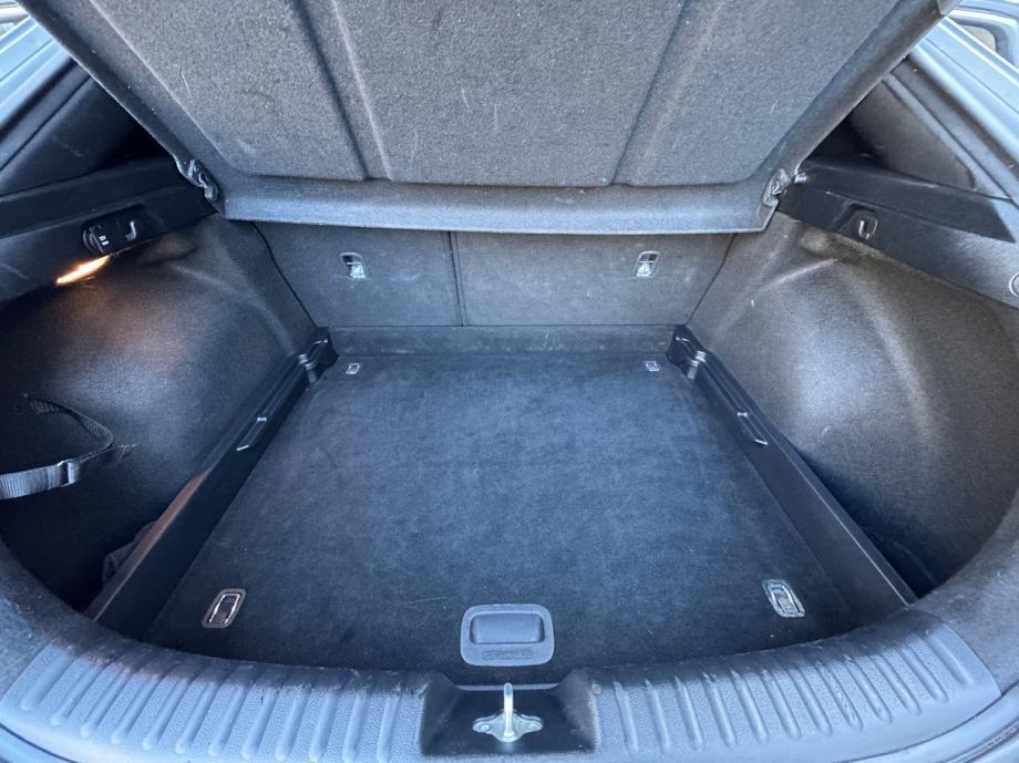 Kia New Ceed 1.5 TGDi, fotografija 15