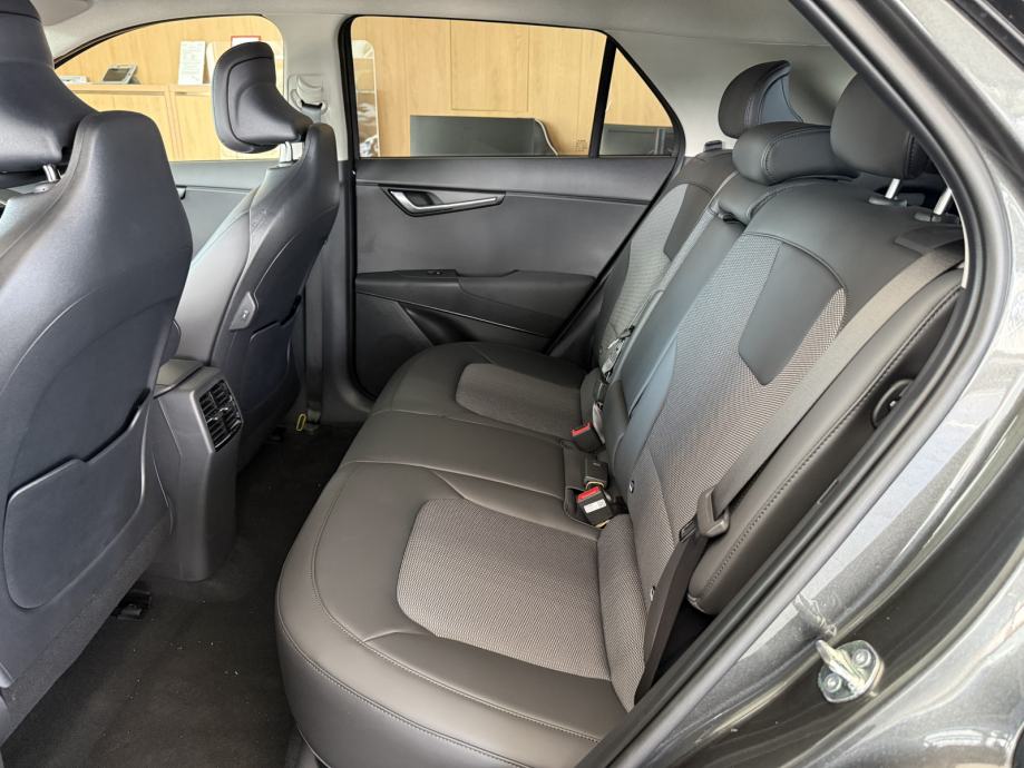 Kia Niro EV Limited edition, fotografija 16