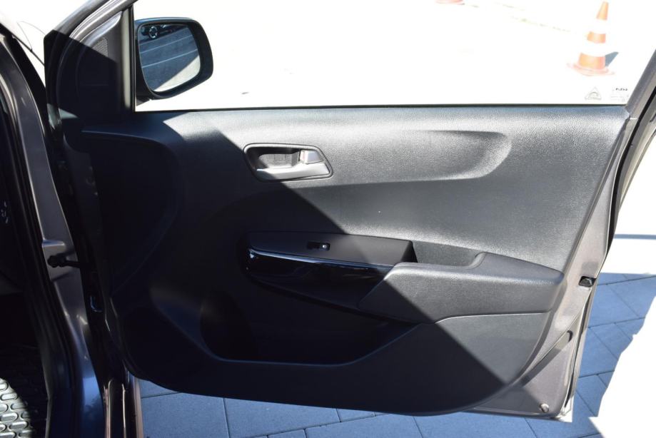 KIA Picanto 1.2 X LINE, STRAŽNJA KAMERA, MULTIFUNKCIJSKI UPRAVLJAČ, TE, fotografija 20