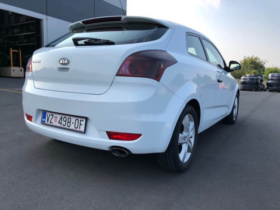 Kia proceed 2009