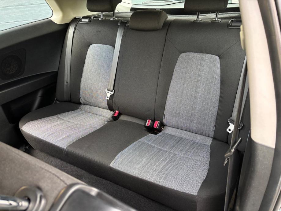 Kia Pro Ceed 1.4 benzin, kupljena u HR., samo 136ooo kilometara!, fotografija 14