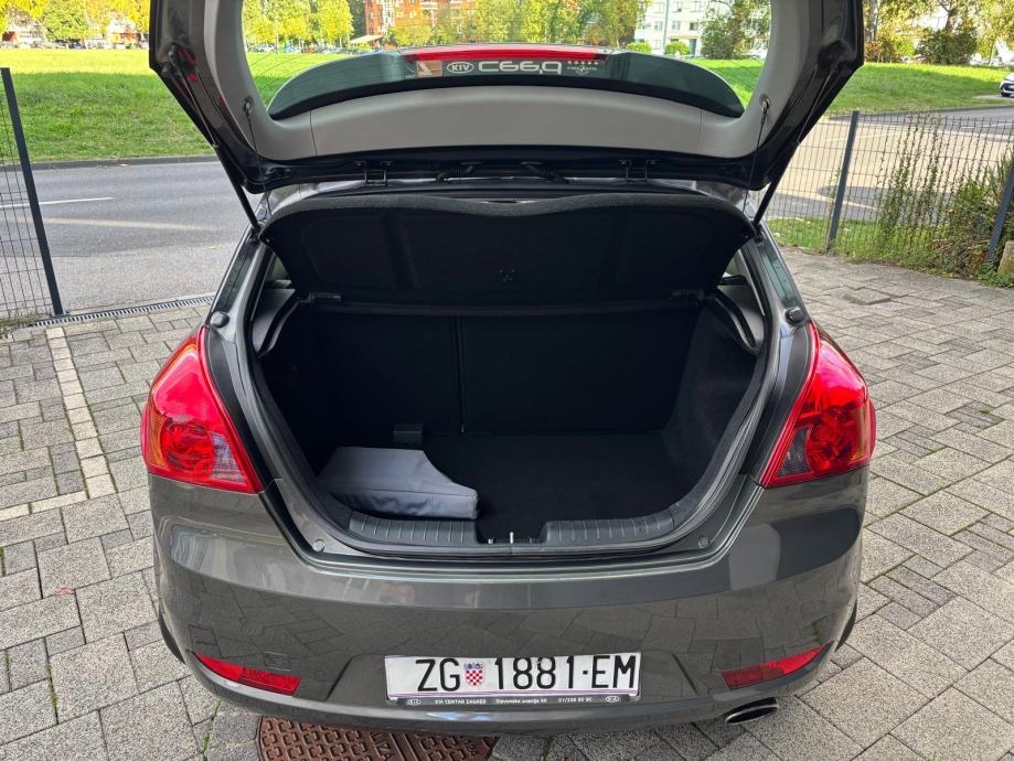 Kia Pro Ceed 1.4 benzin, kupljena u HR., samo 136ooo kilometara!, fotografija 10